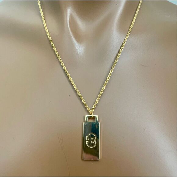 Gucci GG New Vintage Mini Dog Tag Necklace - Picture 2 of 3